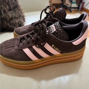 Woman’s Gazelle Bold 'Auburn Icey Pink'